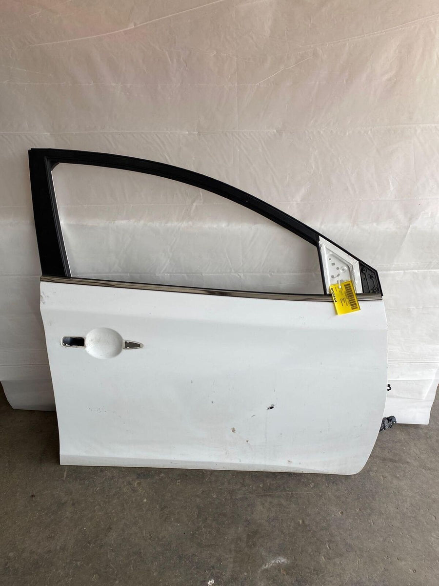 2013 - 2019 NISSAN SENTRA Front Door Paint Code QM1 Cloud White