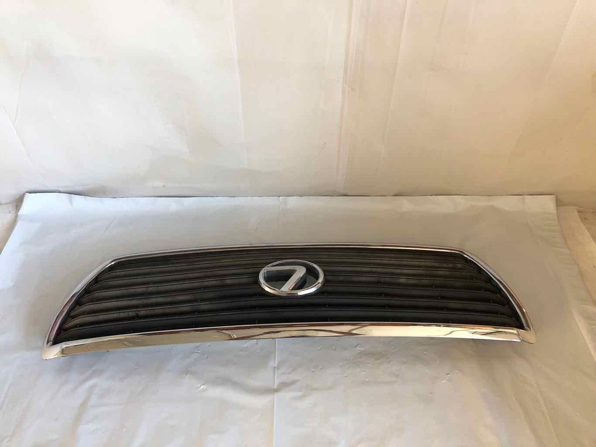 2001 - 2004 LEXUS LS430 Sedan 4.3L Front Upper Grille Grill with