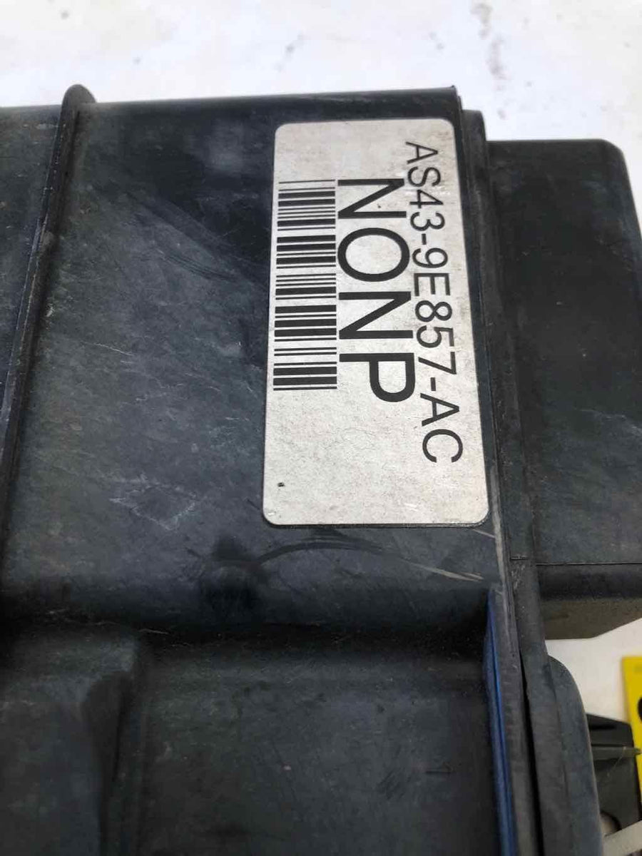 2010 - 2018 FORD FOCUS ST Hatchback Fuel Vapor Evaporator Canister