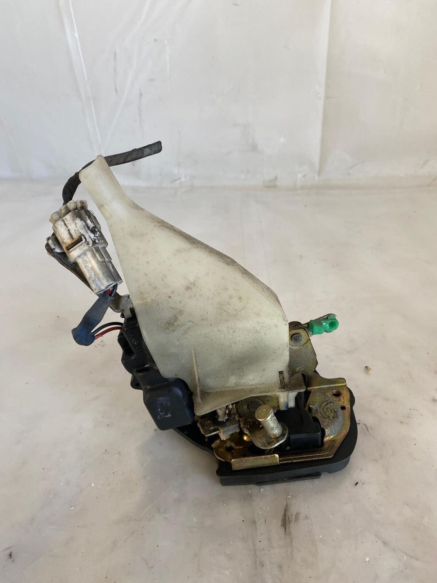 1994 TOYOTA CAMRY 4-Door Rear Door Lock Latch Assembly Left Driver
