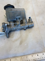 1993 - 2002 TOYOTA COROLLA Brake Master Cylinder 1.8L Sedan w/o ABS OEM