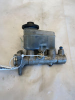 1993 - 2002 TOYOTA COROLLA Brake Master Cylinder 1.8L Sedan w/o ABS OEM