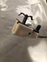 2000 NISSAN XTERRA Rear Mounted Stop 3rd Brake Light Avoidance Lamp OEM