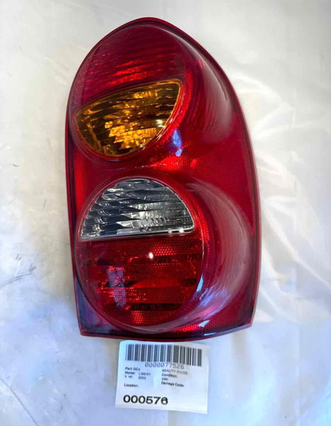 2002 - 2004 JEEP LIBERTY 3.7L Right Tail Light Assembly Rear Passenger Lamp RH