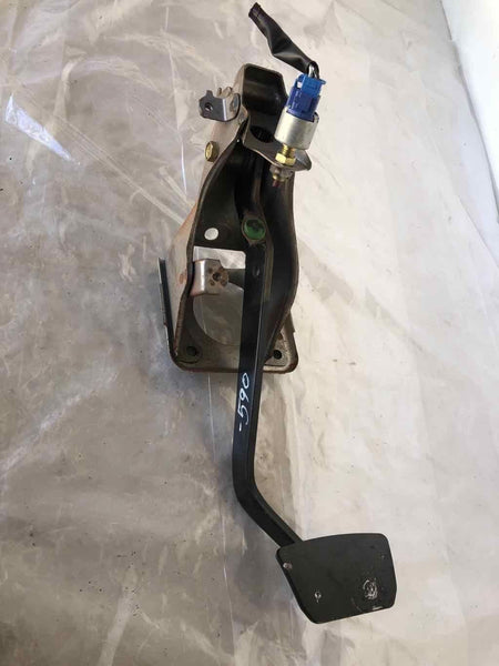 1999 LEXUS GS300 Sedan Floor Brake Stop Foot Pedal w/ Bracket Assembly 3.0L OEM