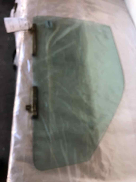 1997 - 2004 MITSU MONTERO SPORT Front Door Glass Window Passenger Right RH