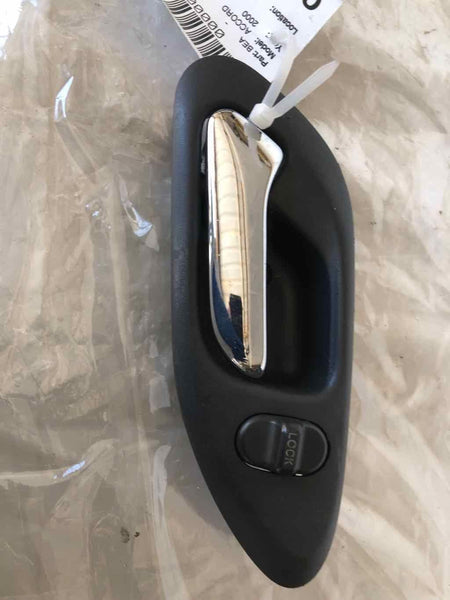 1998 - 2002 HONDA ACCORD Front Inside Door Handle w/ Door Lock Left Driver Side