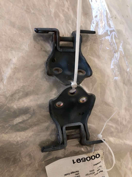 2003 MITSUBISHI MONTERO SPORT Front Door Hinge Upper & Lower Passenger Right RH