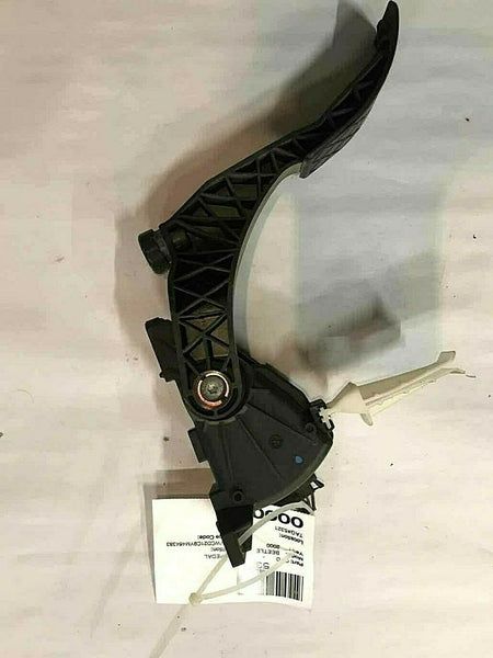 2000 VOLKSWAGEN BEETLE Front Accelerator Gas Floor Pedal P/N 6PV008026-10 OEM Q