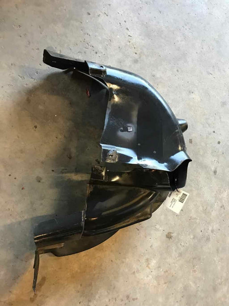 2000 VOLKSWAGEN BEETLE  Front Inner Fender Liner Action Crash Right RH OEM Q