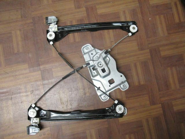 2012 - 2017 CHEVROLET EQUINOX Front Door Window Glass Regulator Right OEM Q