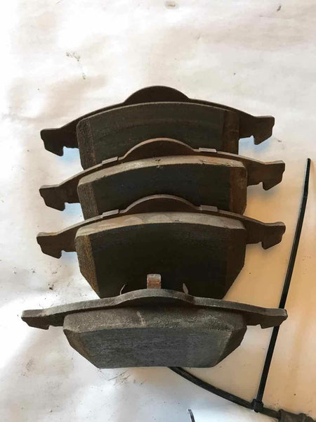 2000 VOLKSWAGEN BEETLE (TYPE 1)  Front and Rear Metallic Brake Pads OEM Q