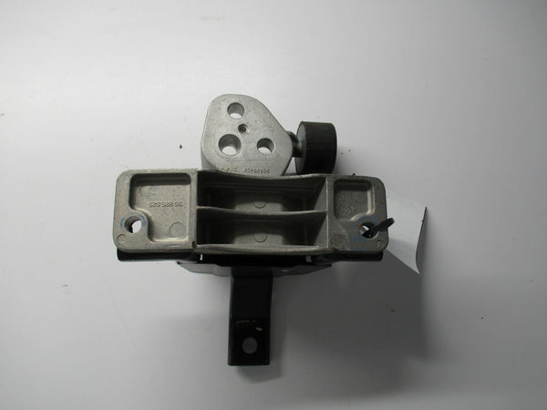2014 CHEVROLET CHEVY SPARK Upper Transmission Mount 1.4L 95926525 OEM Q
