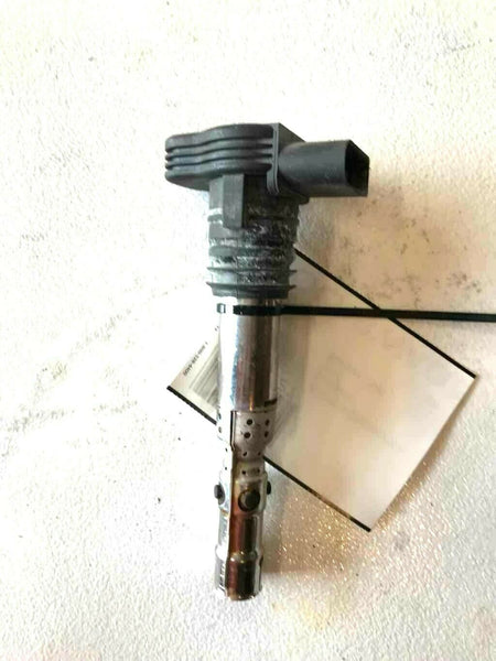 2004 VOLKSWAGEN PASSAT Engine Coil Pack Ignition Ignitor P/N 06A905115D OEM Q