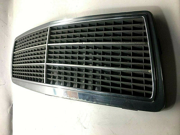 1994 - 1997 MERCEDES BENZ C-CLASS Front Grille Radiator Grill 2028880023 OEM Q