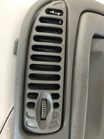 2002 KIA SEDONA Rear Grab Handle w/ Air Vent Light Lamp OK55251310 Right OEM Q