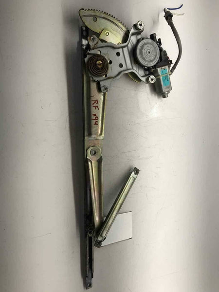 2000 - 2005 KIA SEDONA Front Power Window Motor Regulator Passenger Right OEM Q
