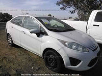 2011 - 2013 FORD FIESTA Center Console Radio Temperature Control Shifter Bezel Q