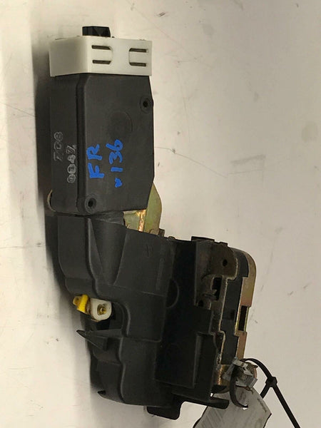 2000 - 2004 VOLVO 40 SERIES S40 Front Door Lock Latch Actuator Passenger Right