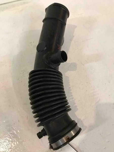 2004 GMC ENVOY Engine Motor Air Intake Filter Cleaner Hose Pipe Tube Duct OEM