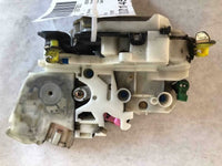 1999 NISSAN PATHFINDER Front Door Lock Latch Assembly Passenger Right RH OEM