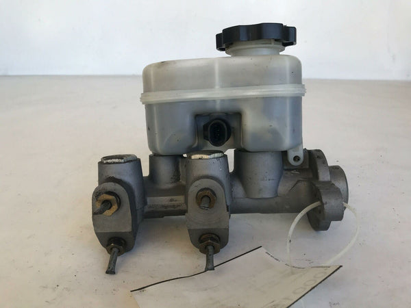 2000 - 2002 SATURN S SERIES SC2 Master Cylinder w/ Reservoir Bottle 18012622 OEM