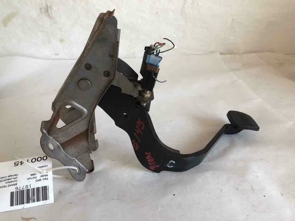1999 NISSAN PATHFINDER Brake Stop Slow Foot Pedal w/ Sensor Assembly OEM