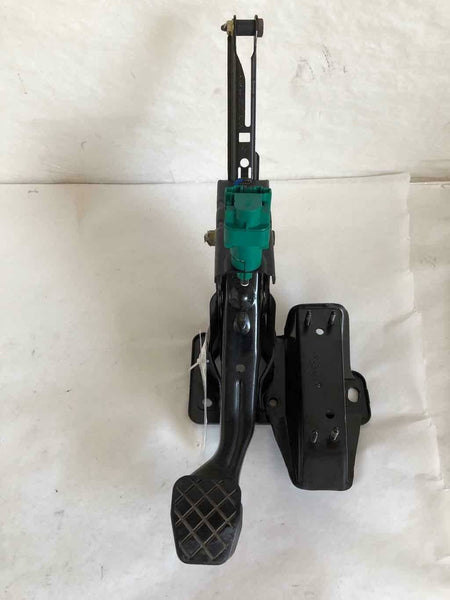 2000 VOLKSWAGEN BEETLE Automatic Brake Gas Pedal Assembly 1J1 721 130 B OEM