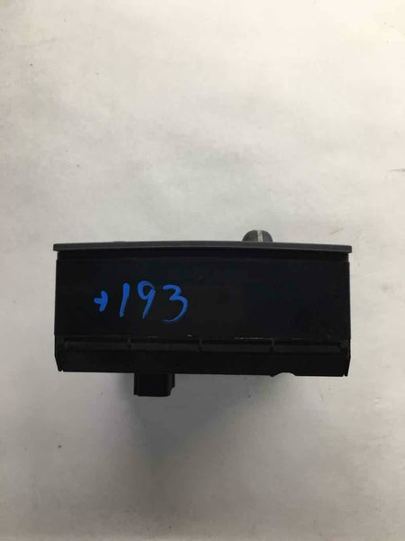 2001 - 2004 VOLVO S40 40 SERIES Headlight Lamp Head Light Switch Lamp 30613942