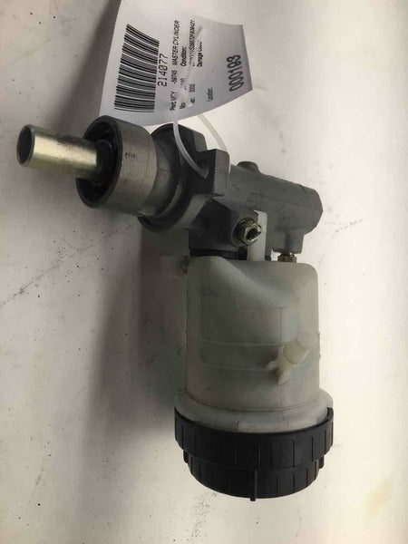 2000 - 2004 VOLVO S40 40 SERIES Brake Master Cylinder w/ Fluid Bottle 310052 OEM