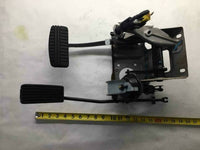 2002 VOLVO S40 40 SERIES Accelerator Gas & Brake Pedal Set w/ Mount Bracket OEM