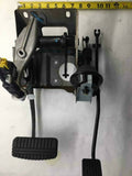 2002 VOLVO S40 40 SERIES Accelerator Gas & Brake Pedal Set w/ Mount Bracket OEM