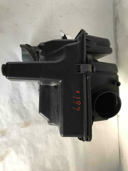2001 - 2007 DODGE GRAND CARAVAN SE Air Intake Cleaner Filter Box Housing OEM