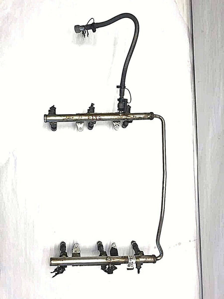 2010 MAZDA 3 Fuel Injection Rail w/ Injector Set OEM
