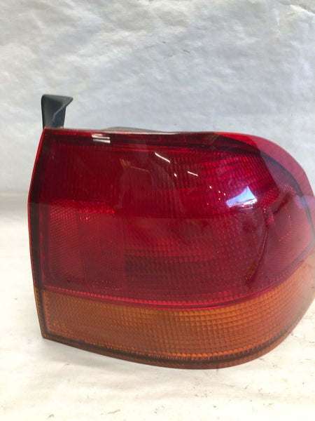 1999 HONDA CIVIC Rear Tail Light Lamp Quarter Panel Mounted Passenger Right RH
