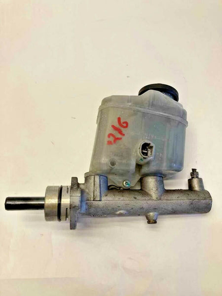 2002-2006 TOYOTA CAMRY Brake Master Cylinder w/Fluid Reservoir Stability Control