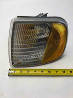 1997 - 2002 FORD PICKUP F150 Front Turn Signal Light Lamp Driver Left LH OEM