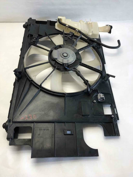 2014 TOYOTA PRIUS Radiator Intercooler Cooling Fan Plug-in 268000-5031 OEM
