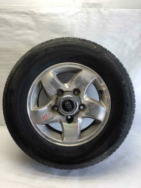 KIA SPORTAGE 2001 Wheel & Tire 15"x6" 5 Spokes P205 / 75R-15 97T Radial Tubeless