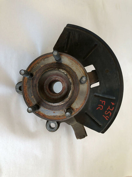 2005 - 2012 FORD ESCAPE Front Steering Spindle Knuckle w/ Hub Bearing Right RH