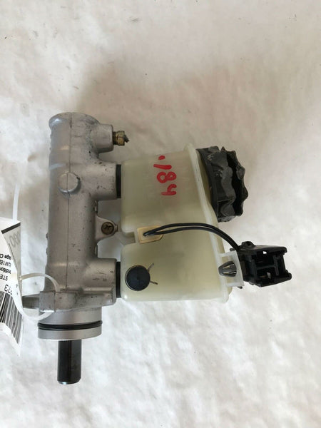 2003 MAZDA PROTEGE Brake Master Cylinder With Reservoir Tank Fits: 2001 - 2002