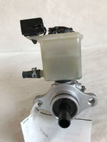 2003 MAZDA PROTEGE Brake Master Cylinder With Reservoir Tank Fits: 2001 - 2002