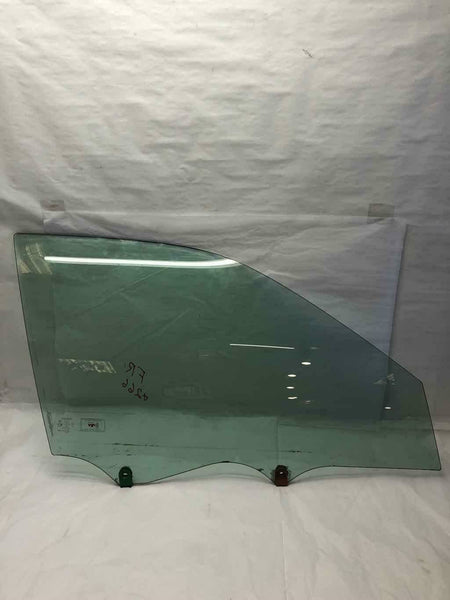 1997 - 2001 TOYOTA CAMRY Sedan Front Passenger Door Glass Window Right Side RH