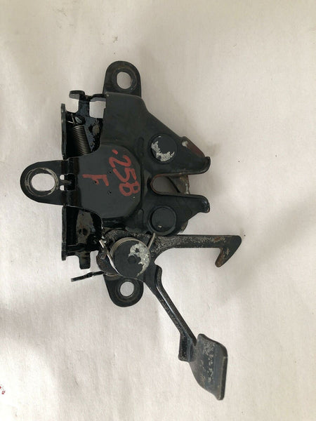 2006 TOYOTA COROLLA Front Hood Lock Latch Actuator W/ Release Lever