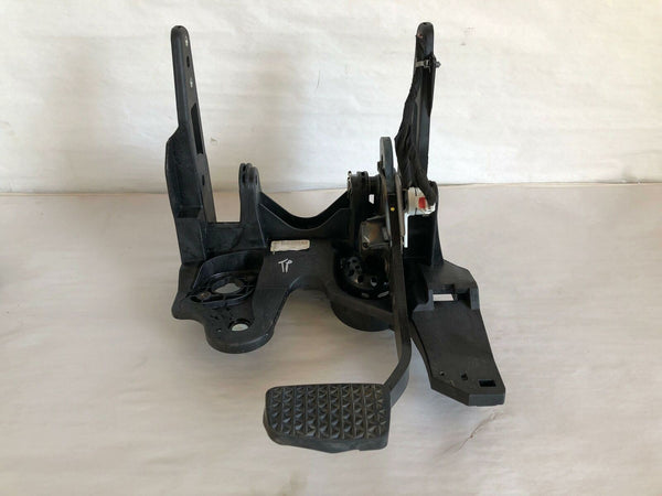 2014 CHEVROLET CHEVY CRUZE Front Foot Stop Slow Brake Pedal Assembly Interior