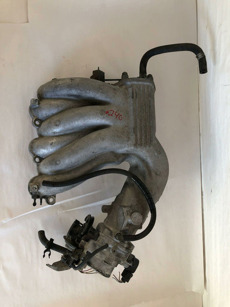 1999 TOYOTA SIENNA Upper Intake Manifold 3.0L Automatic Trans Fits 1998 - 2000 G