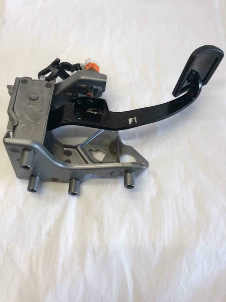 2018 NISSAN SENTRA Automatic Trans. Front Foot Stop Slow Brake Pedal Assembly G