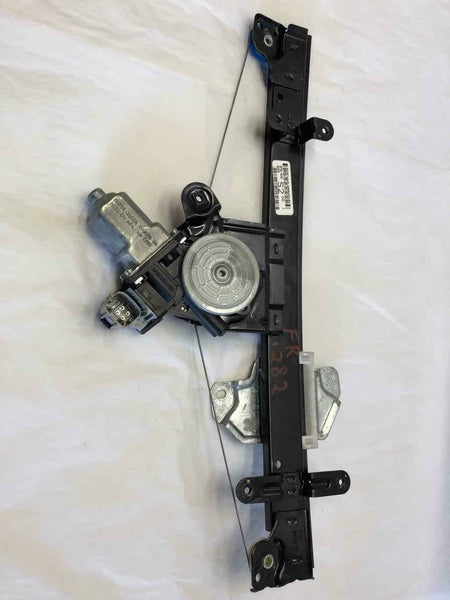 2017 - 2019 NISSAN SENTRA Front Power Window Motor Regulator Right Side RH G