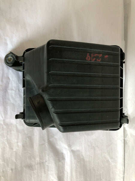 2001 - 2005 HYUNDAI SONATA Air Cleaner Filter Box Housing Assembly OEM M