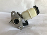 2002 - 2003 HYUNDAI SONATA Engine Brake Master Cylinder W/ Brake Fluid Tank G